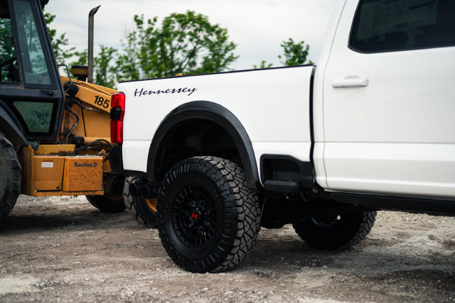 New 2026 Ford F250 Lariat w/ Black Appearance Package AWD/4WD image 17