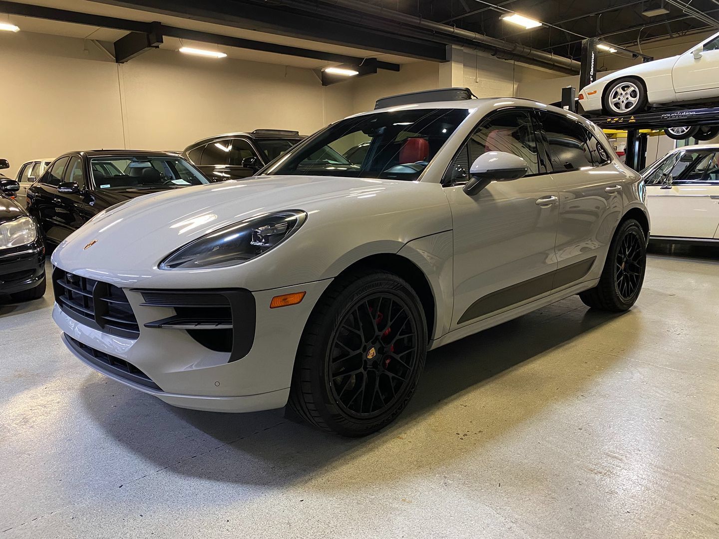 Used 2021 Porsche Macan GTS AWD/4WD image 2