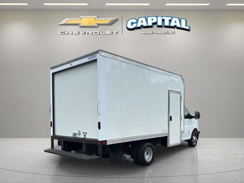 New 2026 Chevrolet Express 4500 w/ Power Convenience Package RWD image 5
