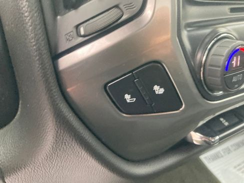 Used 2018 Chevrolet Silverado 1500 LT w/ All Star Edition image 39