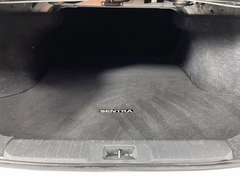 Used 2020 Nissan Sentra SV FWD image 41