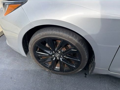 Used 2020 Toyota Corolla SE FWD image 3