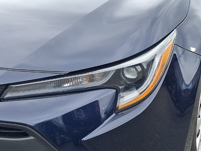 Used 2025 Toyota Corolla LE FWD image 9