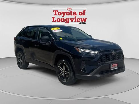 Used 2024 Toyota RAV4 LE FWD image 7