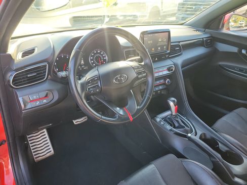 Used 2019 Hyundai Veloster Turbo image 17