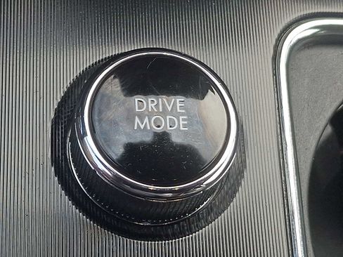 Used 2022 Lincoln Corsair AWD w/ Premium Package image 24