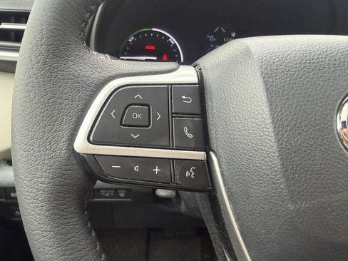 Used 2021 Toyota Sienna XLE w/ XLE Plus Package FWD image 35