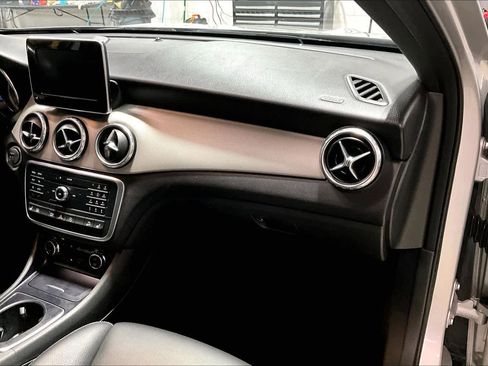 Used 2016 Mercedes-Benz GLA 250 4MATIC image 19