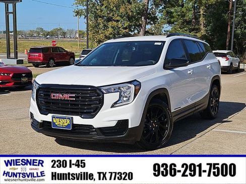 Used 2023 GMC Terrain SLE w/ Driver Convenience Package image 30