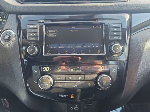 Used 2021 Nissan Rogue Sport SV image 28