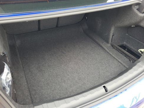 Used 2021 BMW 330i Sedan w/ M Sport Package image 23