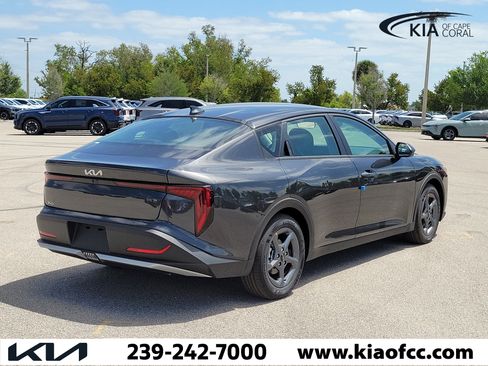 New 2026 Kia K4 LXS image 6