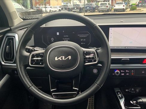 Used 2024 Kia Sorento SX image 7