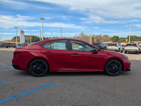 New 2026 Toyota Camry Hybrid image 6