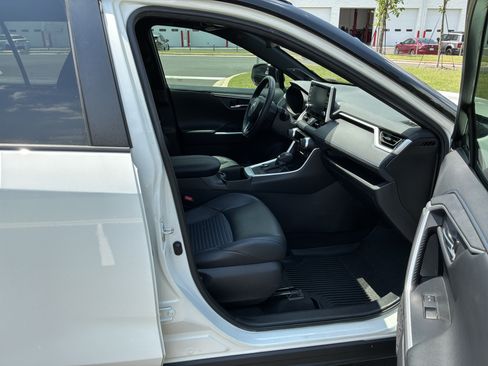 Used 2022 Toyota RAV4 XSE AWD/4WD image 33