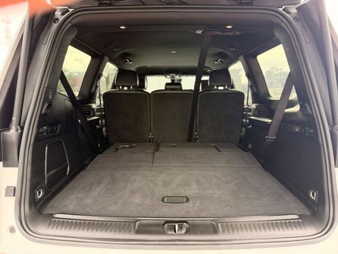 Used 2024 Jeep Wagoneer Series II w/ Flexible Seating Group RWD image 15