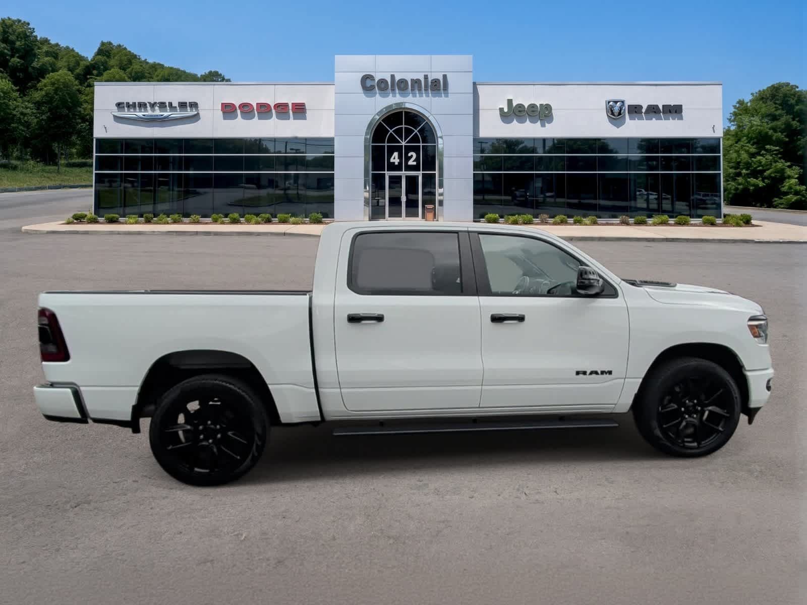 Used 2024 RAM 1500 Laramie AWD/4WD image 7
