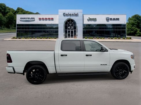 Used 2024 RAM 1500 Laramie AWD/4WD image 7