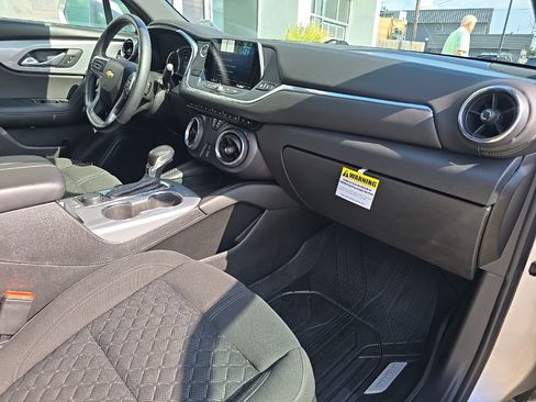 Used 2020 Chevrolet Blazer LT image 36