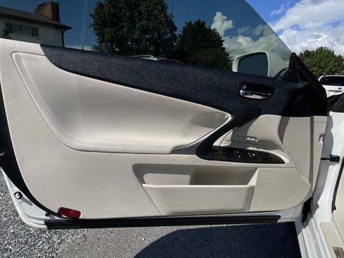 Used 2010 Lexus IS 250C RWD image 8