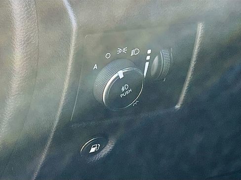 Used 2022 Jeep Grand Cherokee Laredo X AWD/4WD image 10