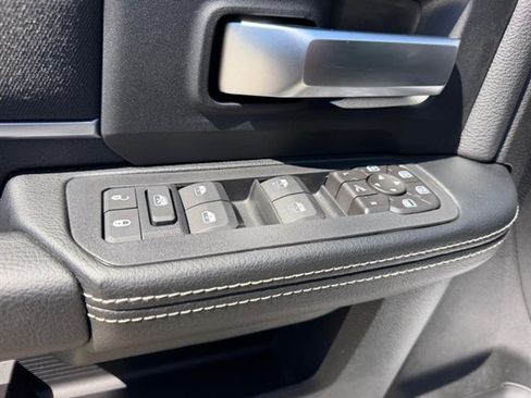 New 2026 RAM 2500 Big Horn AWD/4WD image 17