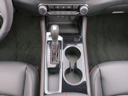 New 2025 Nissan Altima 2.5 SR image 18