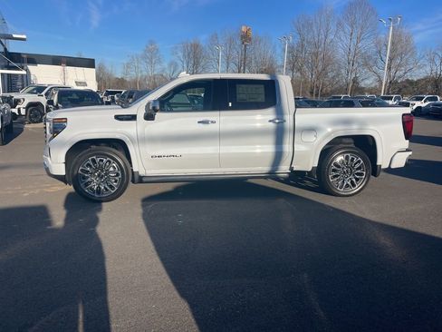 New 2026 GMC Sierra 1500 Denali Ultimate w/ LPO, Black Badging Package AWD/4WD image 2