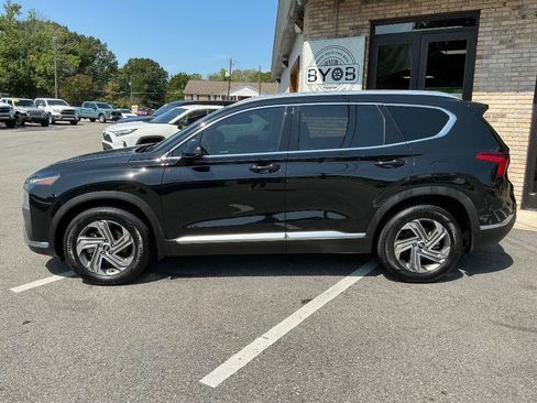 Used 2022 Hyundai Santa Fe SEL FWD image 2