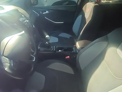 Used 2018 Ford Focus ST image 13