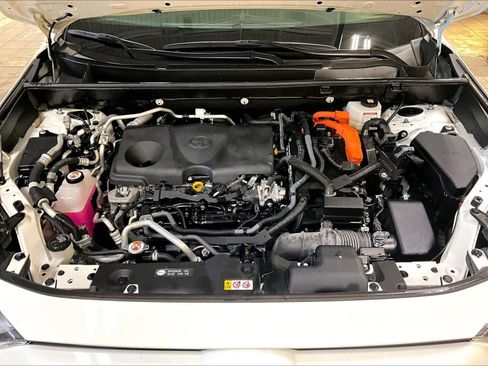 Used 2023 Toyota RAV4 SE image 30