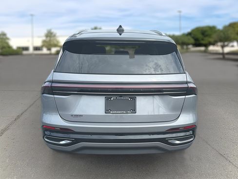 Used 2024 Lincoln Nautilus Black Label AWD/4WD image 6