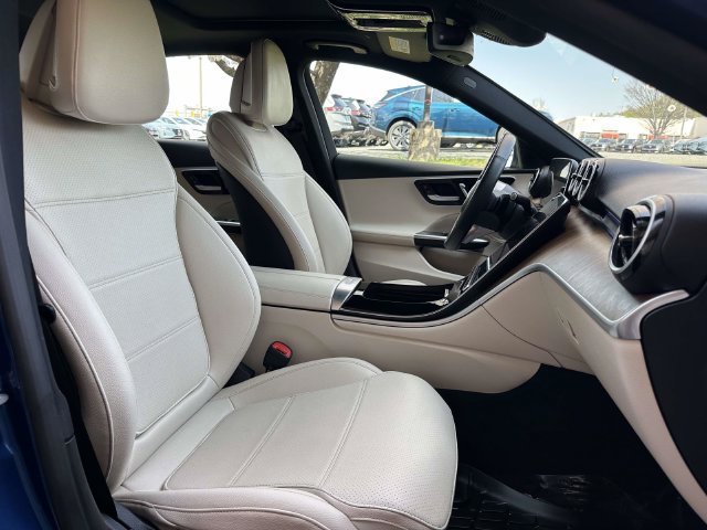 Used 2023 Mercedes-Benz C 300 4MATIC Sedan image 11