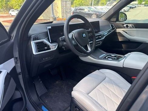 Used 2026 BMW X5 xDrive40i w/ Climate Comfort Package AWD/4WD image 8