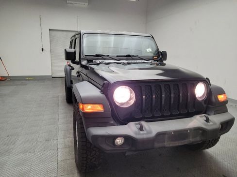 Used 2019 Jeep Wrangler Unlimited Sport S AWD/4WD image 14