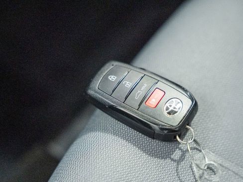 Used 2024 Toyota Corolla SE image 37