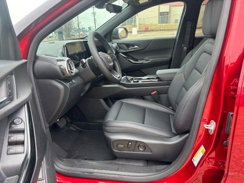 New 2026 Chevrolet Equinox LT w/ Convenience Package II image 11