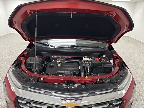 New 2026 Chevrolet Equinox LT w/ Convenience Package II AWD/4WD image 16