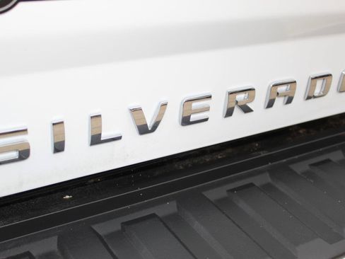 Used 2018 Chevrolet Silverado 1500 LTZ Z71 AWD/4WD image 6