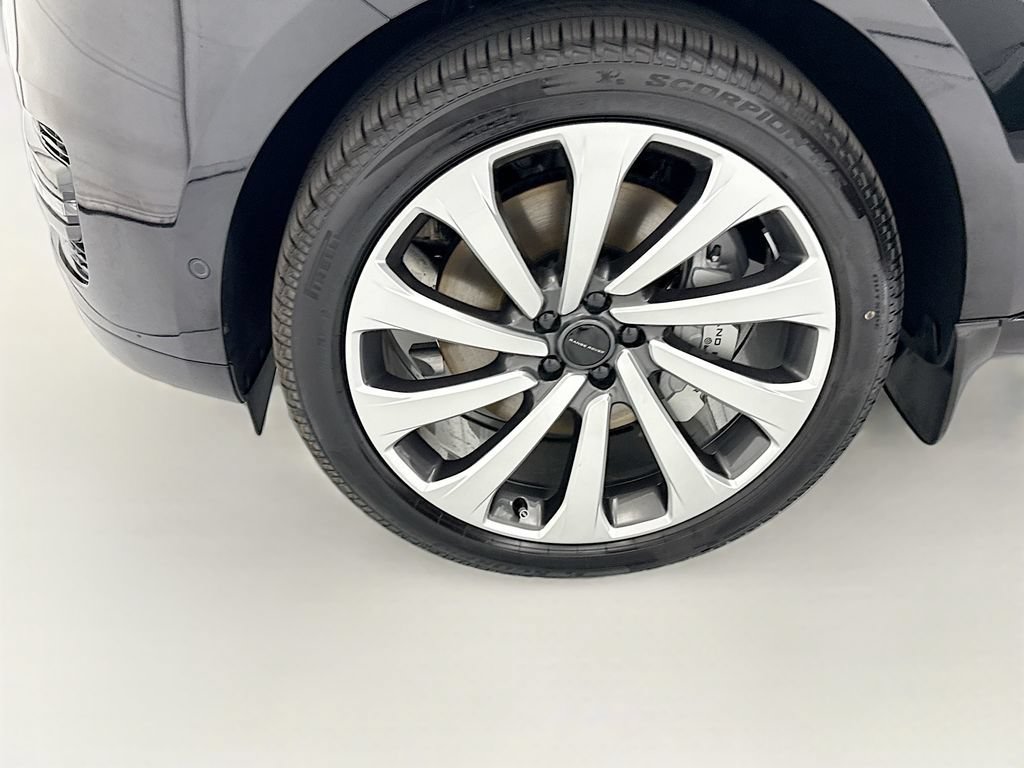 New 2026 Land Rover Range Rover Long Wheelbase SE AWD/4WD image 29