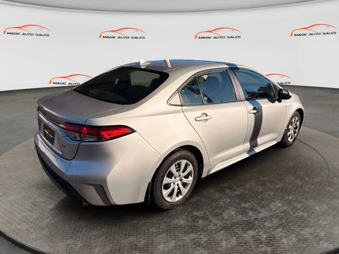 Used 2024 Toyota Corolla LE image 10