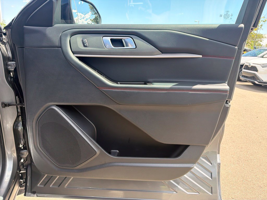 Used 2025 Ford Explorer ST-Line AWD/4WD image 10