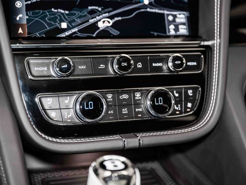 Used 2024 Bentley Bentayga S V8 image 35