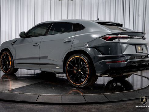 Used 2023 Lamborghini Urus S image 14