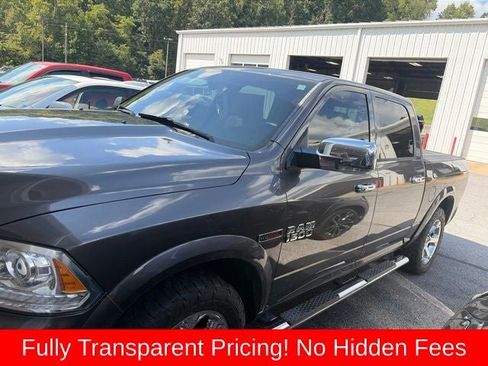 Used 2015 RAM 1500 Laramie w/ Convenience Group AWD/4WD image 3