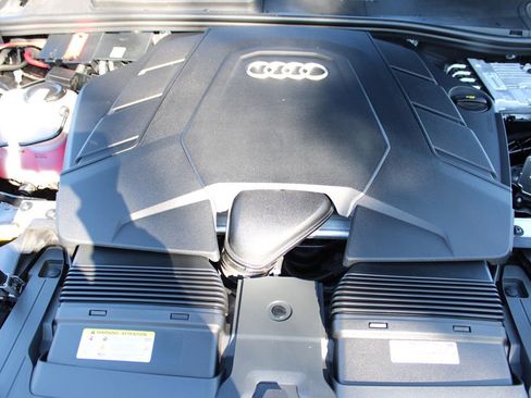 New 2025 Audi Q7 3.0T Prestige image 38