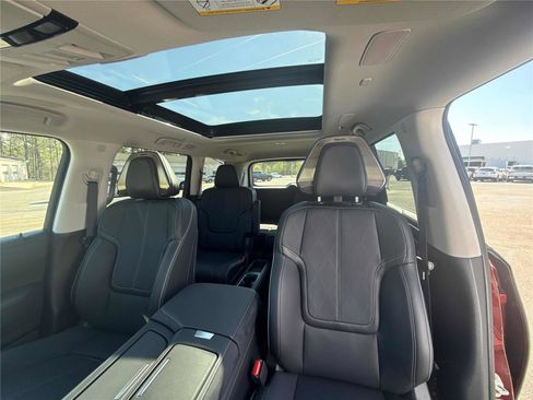 Certified 2025 INFINITI QX80 Sensory image 24