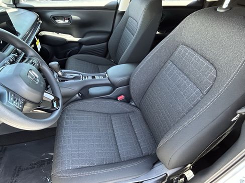 New 2027 Honda HR-V LX image 12
