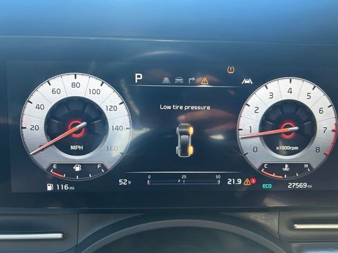 Used 2023 Kia Carnival SX Prestige FWD image 24