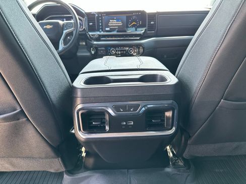 Used 2023 Chevrolet Silverado 1500 LTZ AWD/4WD image 18